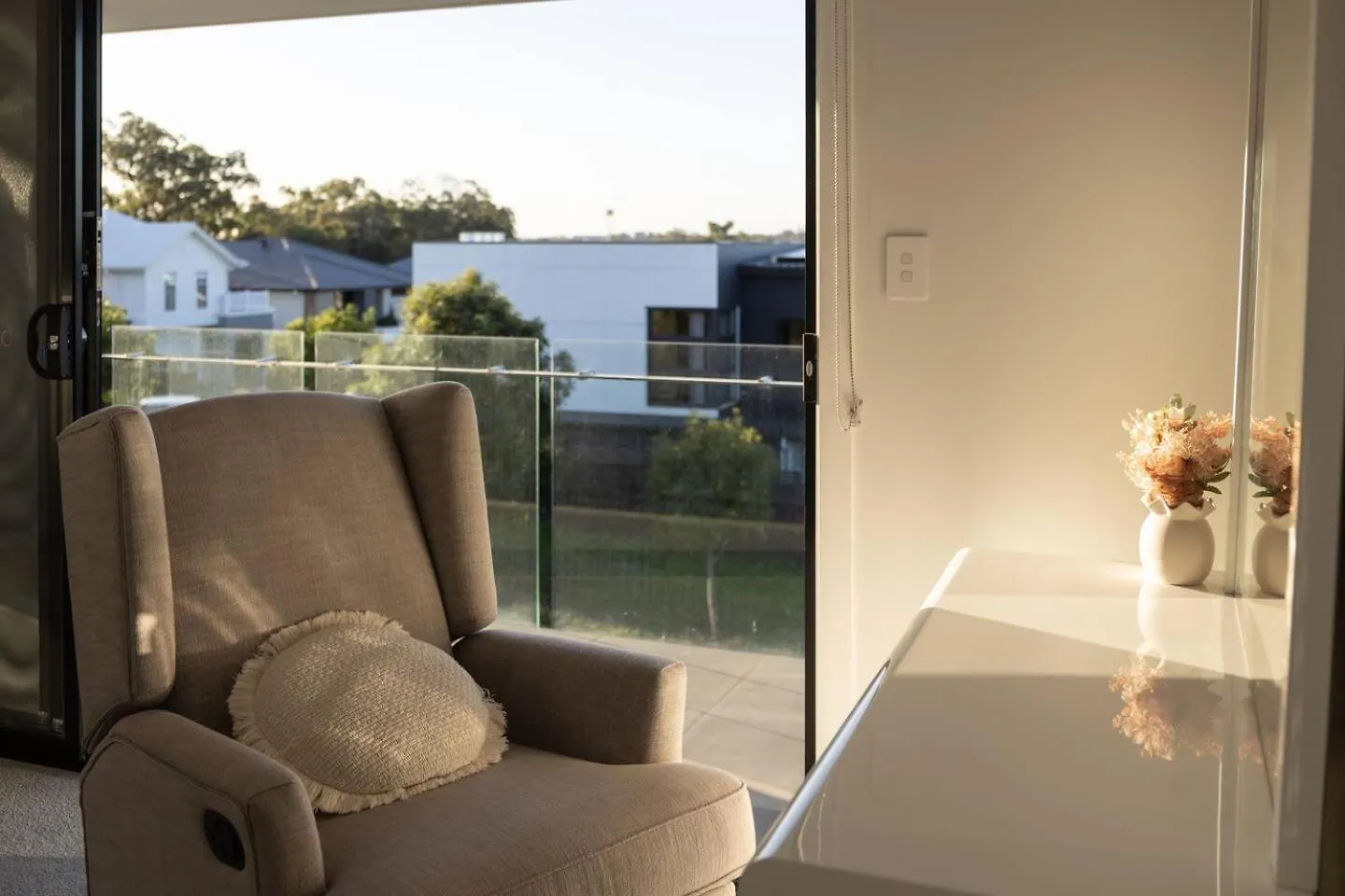 Nyaraló Luxury Golf Course Home With Theater At Cannon Hill Brisbane