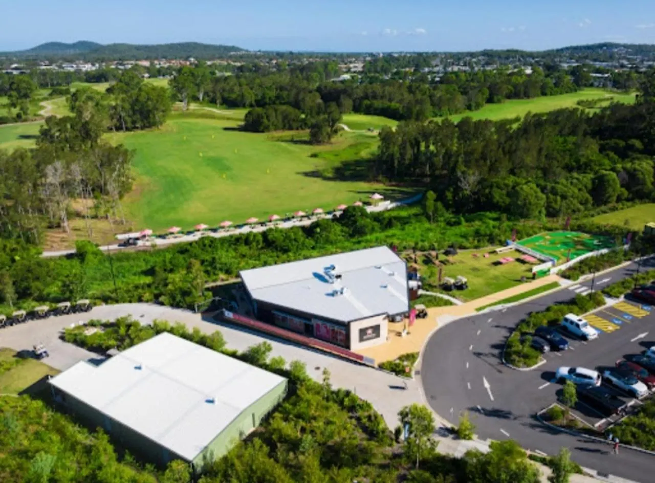 Luxury Golf Course Home With Theater At Cannon Hill Brisbane Holiday home